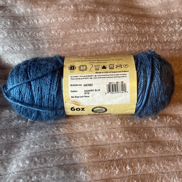 NWT Caron Country Blue Yarn - Picture 2 of 2